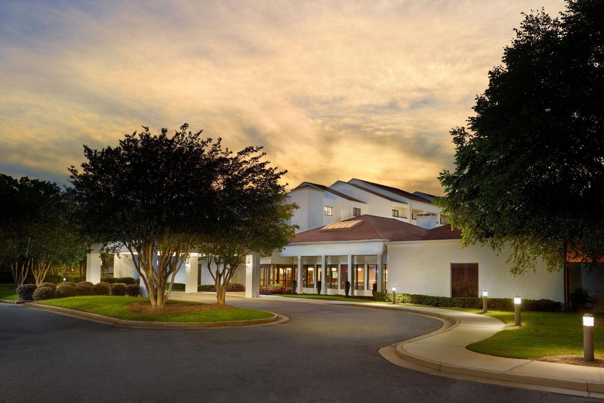 Courtyard By Marriott Atlanta Executive Park/Emory Hotel Druid Hills Ngoại thất bức ảnh